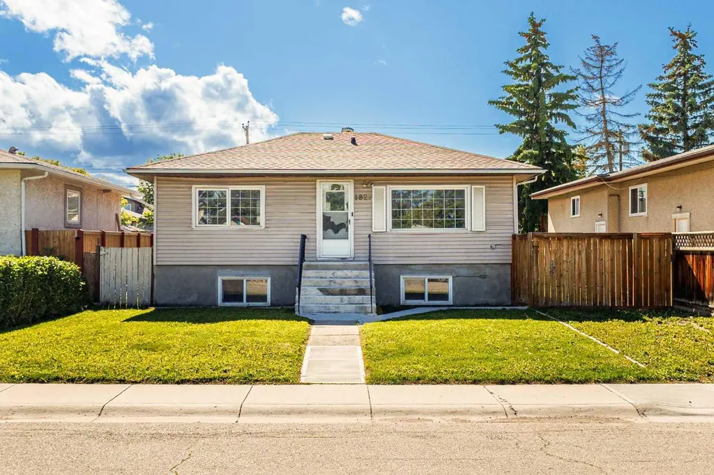 1827 43 Street SE Calgary AB T2B 1H1