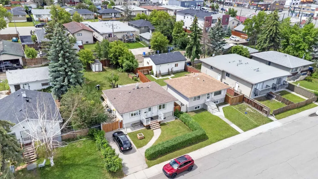 1827 43 Street SE Calgary AB T2B 1H1