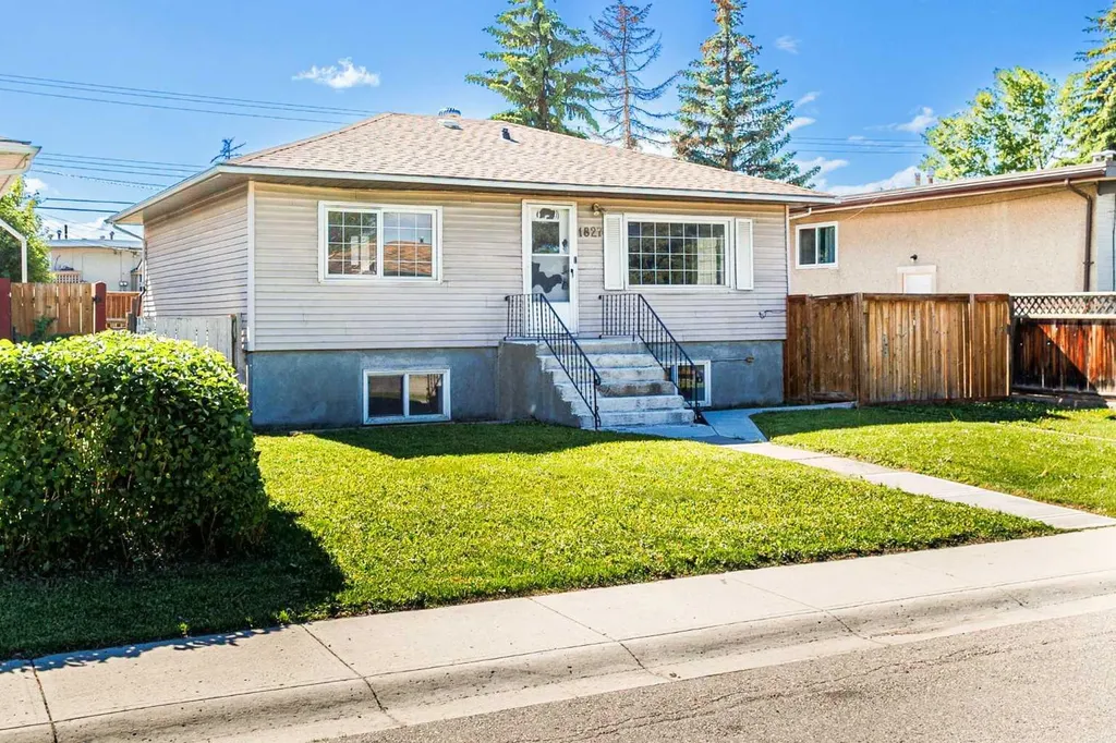 1827 43 Street SE Calgary AB T2B 1H1