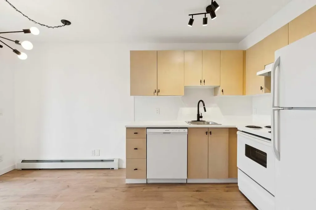 1620 70 Street SE Calgary AB T2A 7Z2