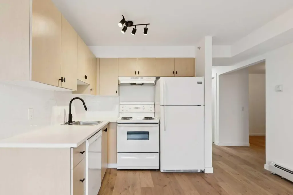 1620 70 Street SE Calgary AB T2A 7Z2