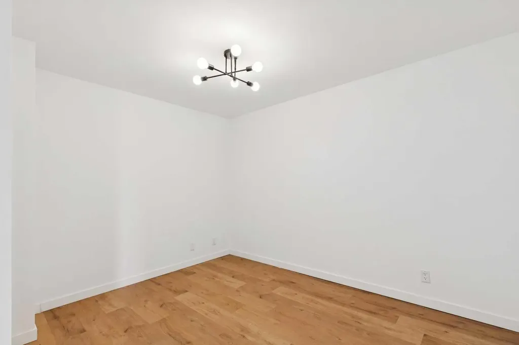 1620 70 Street SE Calgary AB T2A 7Z2
