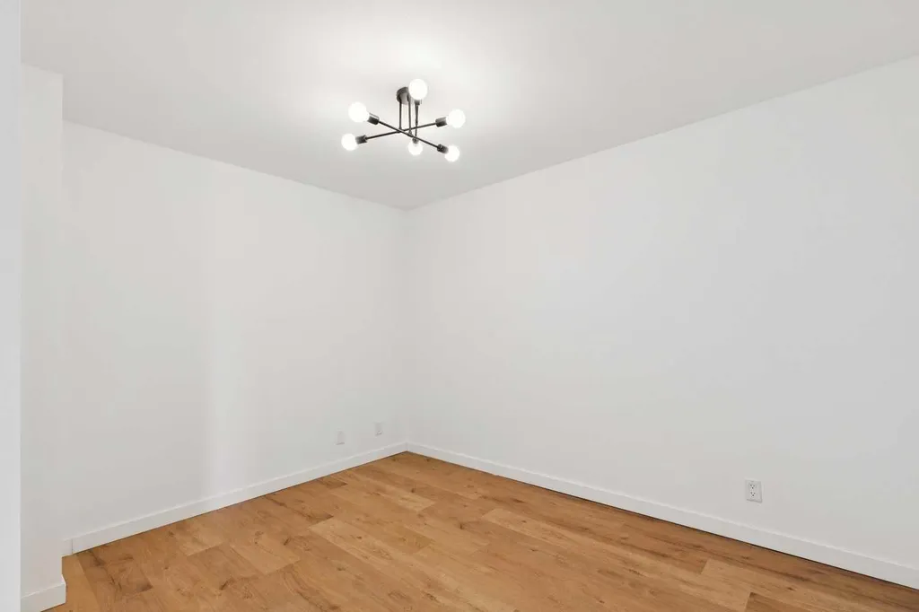 1620 70 Street SE Calgary AB T2A 7Z2