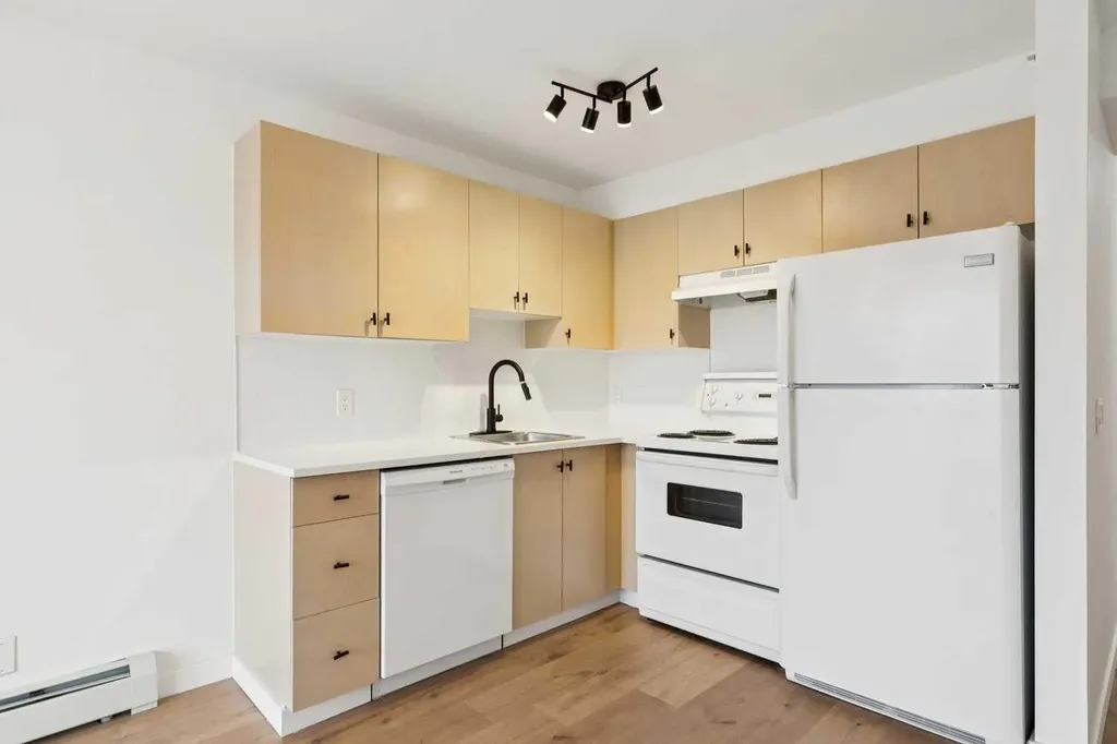 1620 70 Street SE Calgary AB T2A 7Z2
