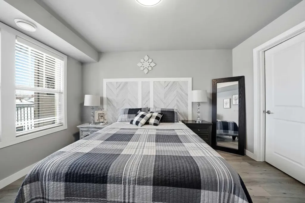 5130 50 Street Lacombe AB T4L 1X2