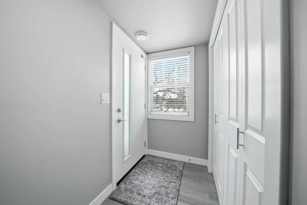 5130 50 Street Lacombe AB T4L 1X2