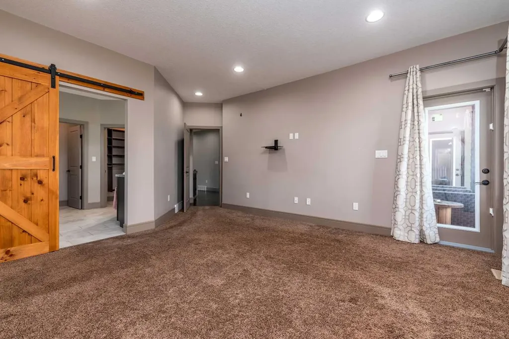 2715 73 Avenue Lloydminster AB T9V 3L7