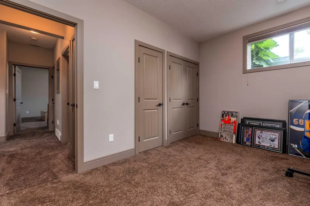2715 73 Avenue Lloydminster AB T9V 3L7