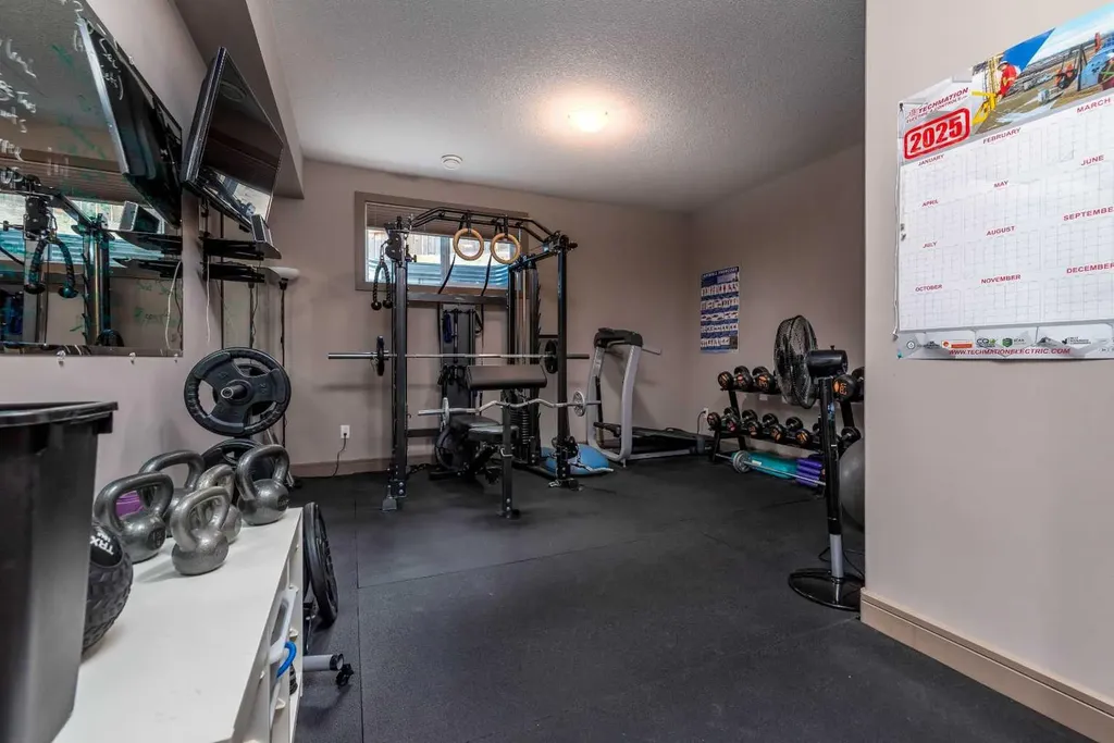 2715 73 Avenue Lloydminster AB T9V 3L7
