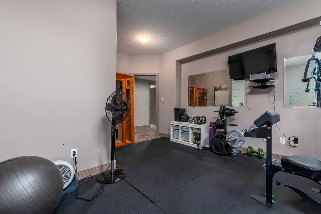 2715 73 Avenue Lloydminster AB T9V 3L7