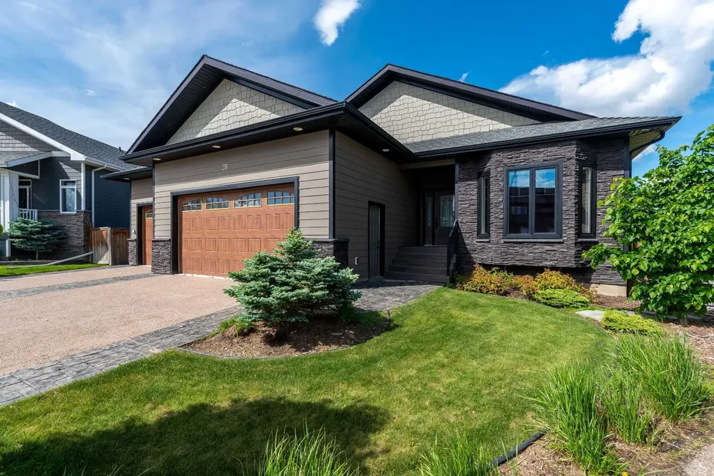 2715 73 Avenue Lloydminster AB T9V 3L7