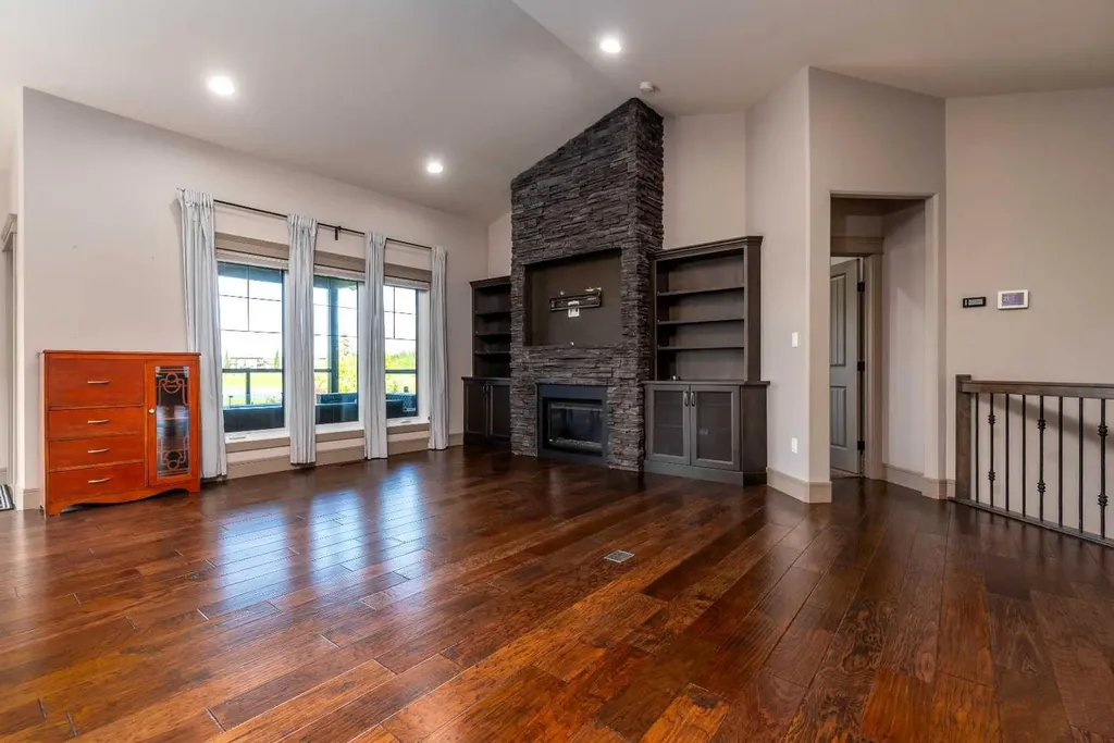 2715 73 Avenue Lloydminster AB T9V 3L7