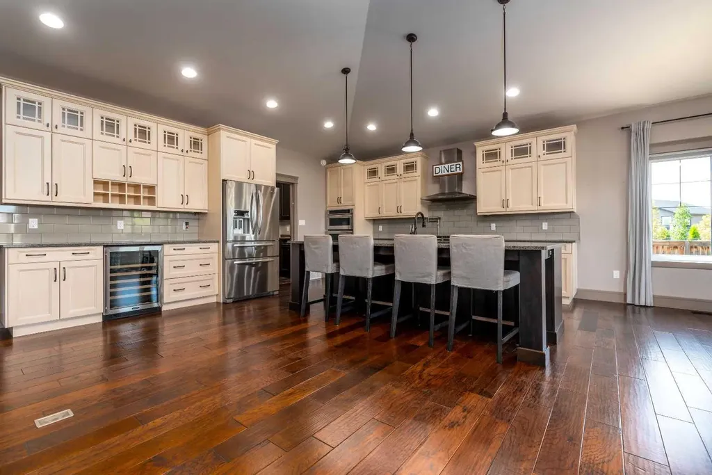 2715 73 Avenue Lloydminster AB T9V 3L7