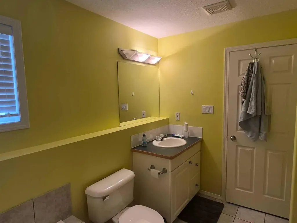 23 Chilcotin Lane W Lethbridge AB T1K 7S2