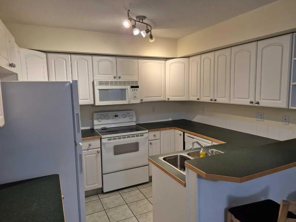 23 Chilcotin Lane W Lethbridge AB T1K 7S2