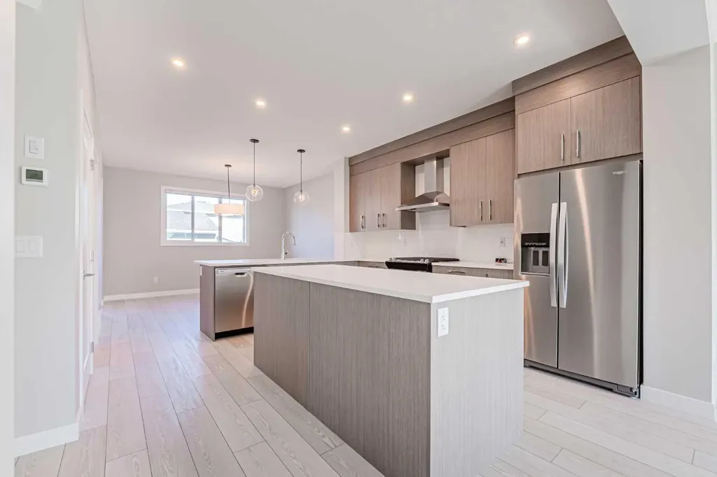 153 Dawson Wharf View Chestermere AB T1X 2W1