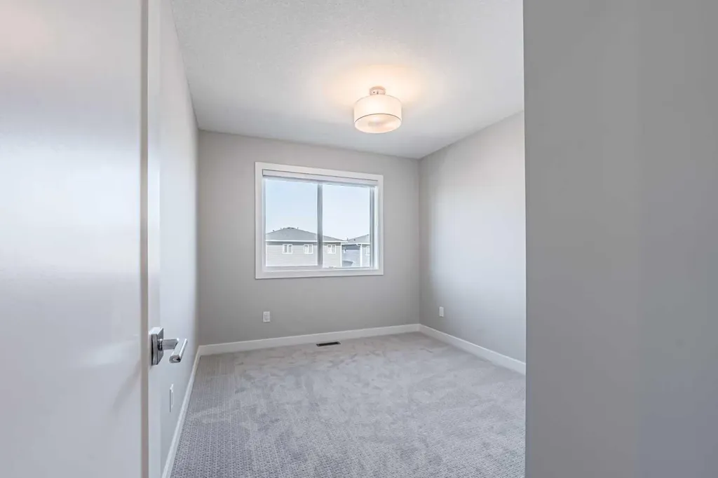 153 Dawson Wharf View Chestermere AB T1X 2W1