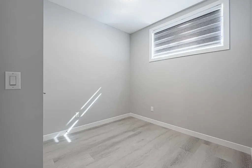 153 Dawson Wharf View Chestermere AB T1X 2W1