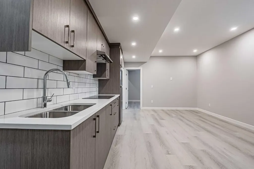 153 Dawson Wharf View Chestermere AB T1X 2W1