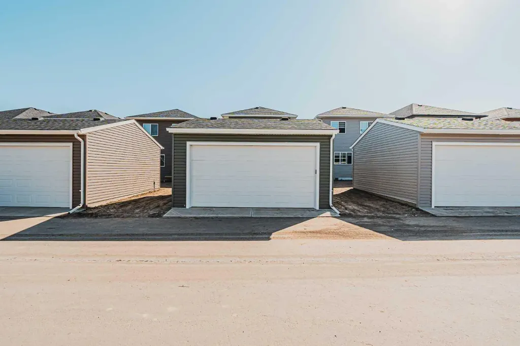 153 Dawson Wharf View Chestermere AB T1X 2W1