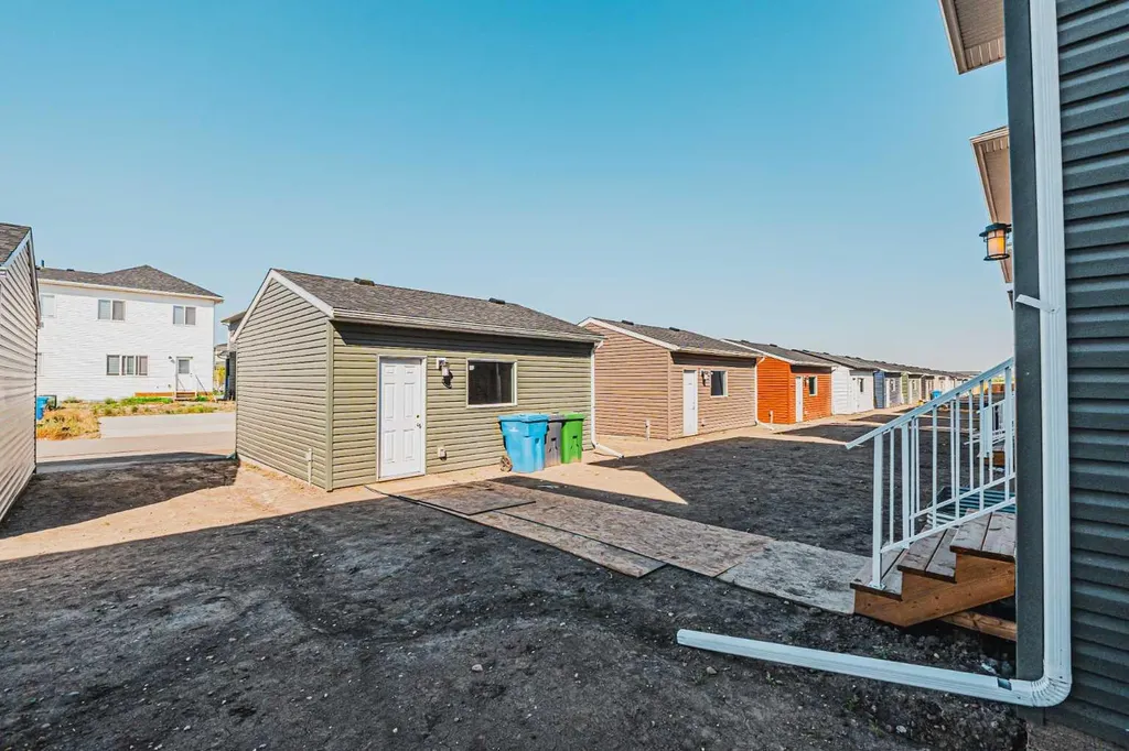 153 Dawson Wharf View Chestermere AB T1X 2W1