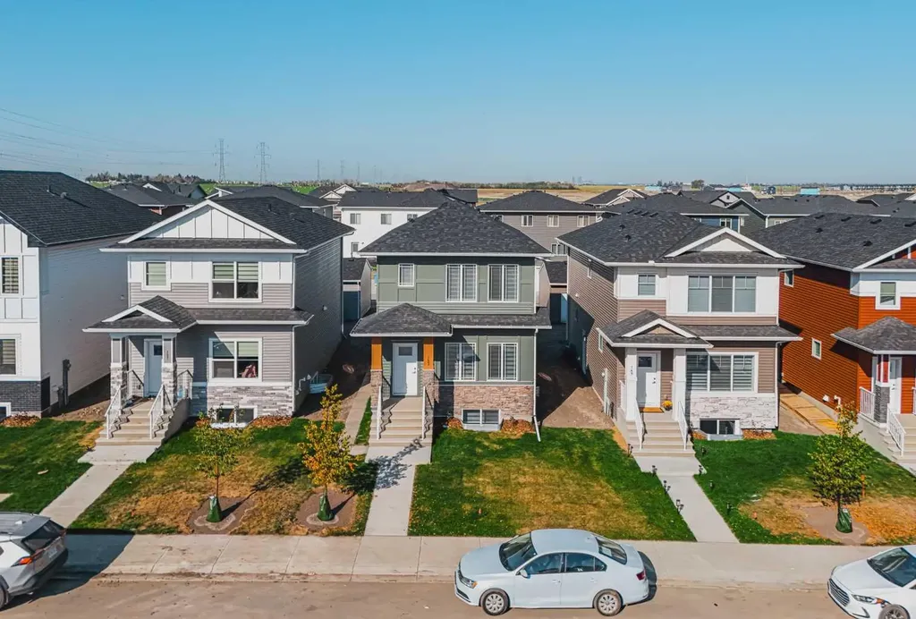 153 Dawson Wharf View Chestermere AB T1X 2W1