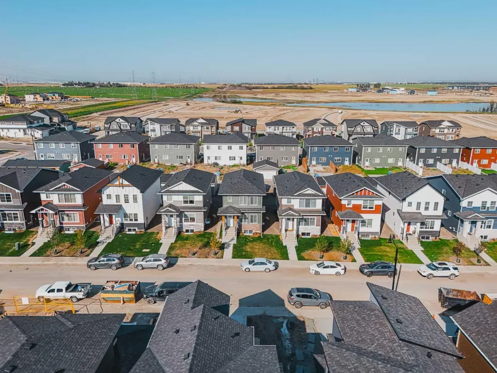 153 Dawson Wharf View Chestermere AB T1X 2W1