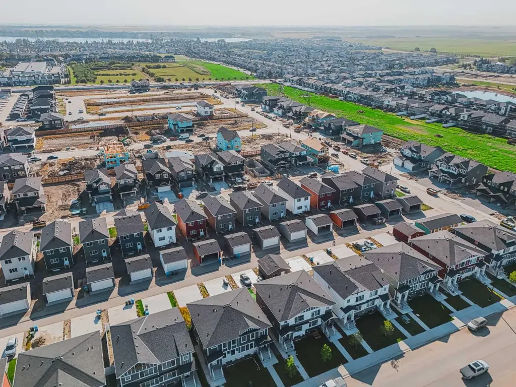 153 Dawson Wharf View Chestermere AB T1X 2W1