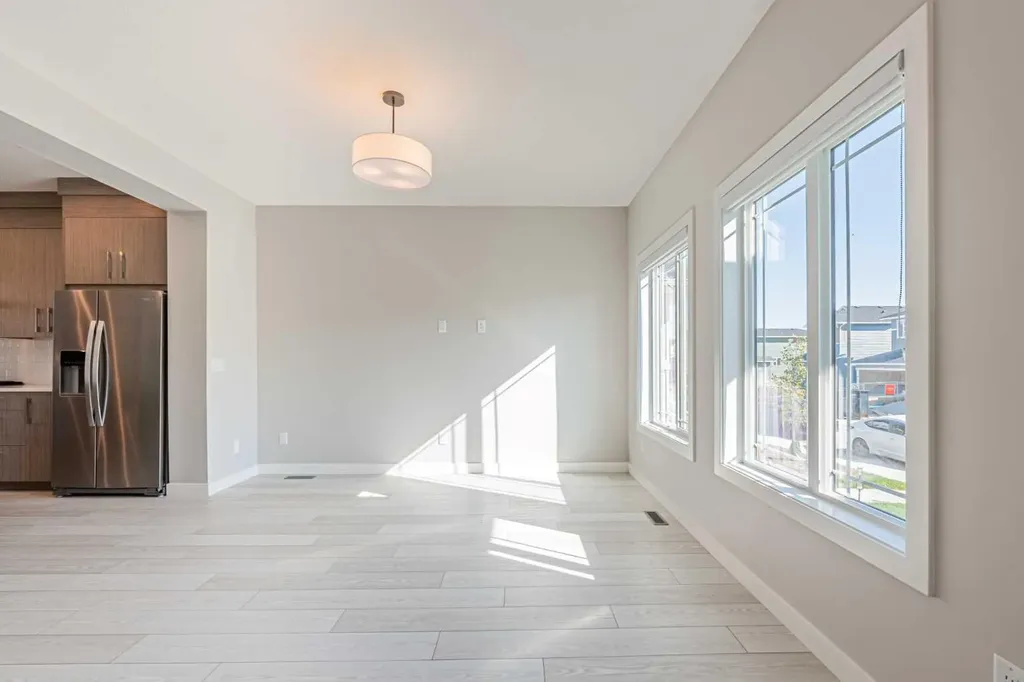 153 Dawson Wharf View Chestermere AB T1X 2W1