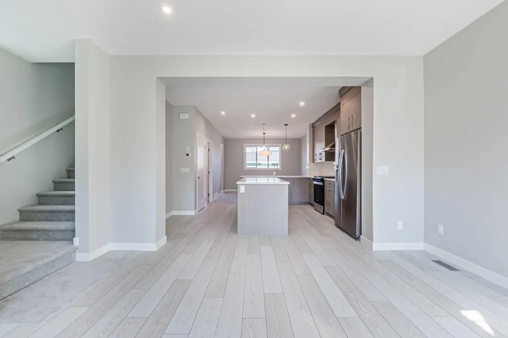 153 Dawson Wharf View Chestermere AB T1X 2W1