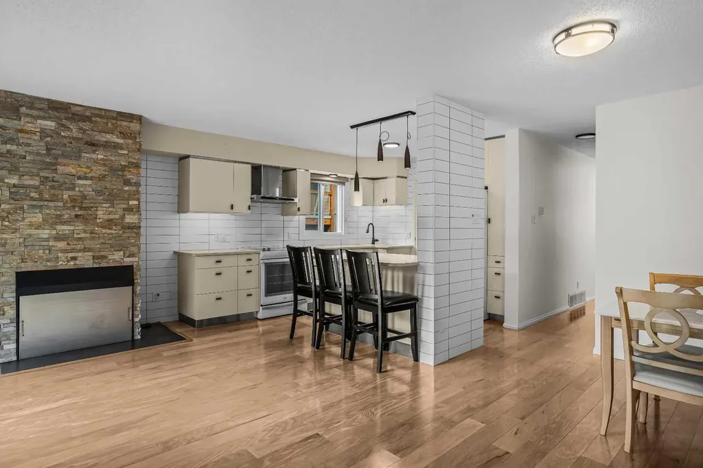 417 Beaver Street Banff AB T1L1G3