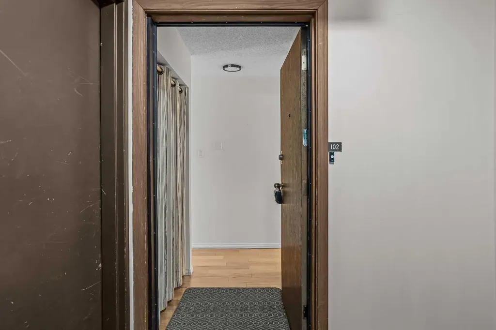417 Beaver Street Banff AB T1L1G3