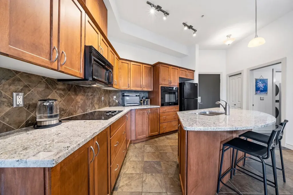 3101 34 Avenue NW Calgary AB T2L2A3