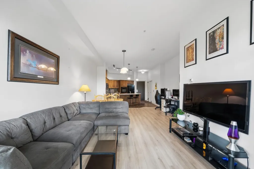 3101 34 Avenue NW Calgary AB T2L2A3