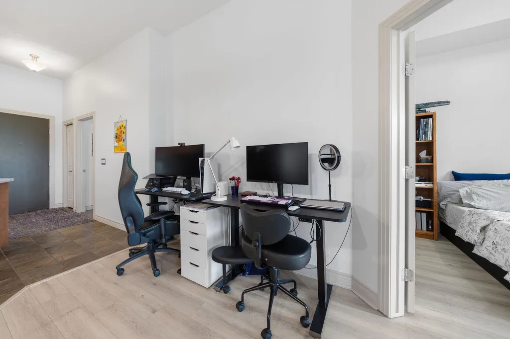 3101 34 Avenue NW Calgary AB T2L2A3