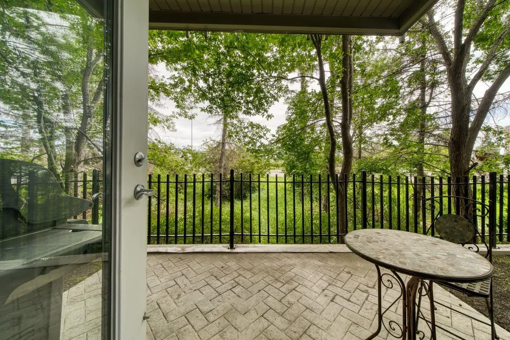 3101 34 Avenue NW Calgary AB T2L2A3