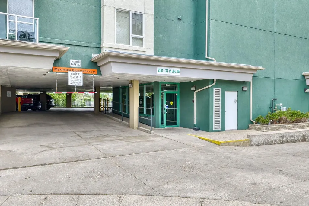 3101 34 Avenue NW Calgary AB T2L2A3