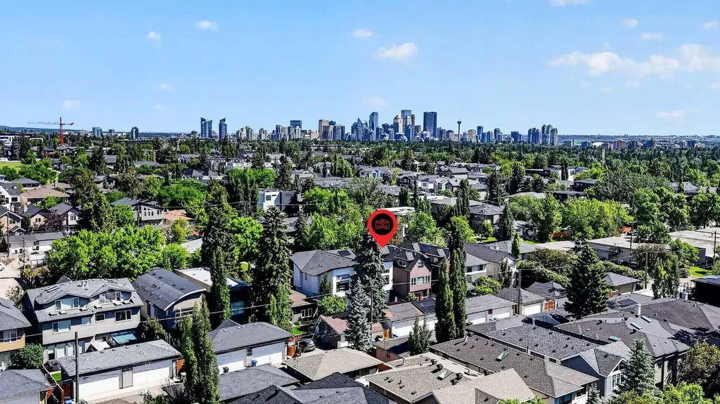 2017 42 Avenue SW Calgary AB T2T 2M8