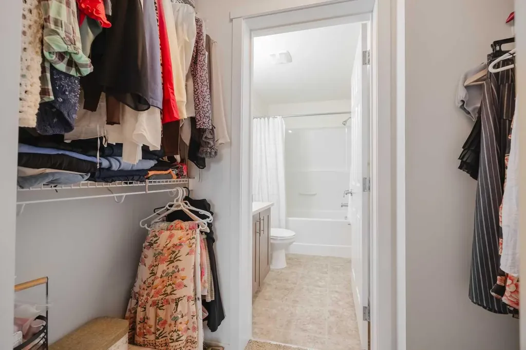 215 Legacy Boulevard SE Calgary AB T2X 3Z4
