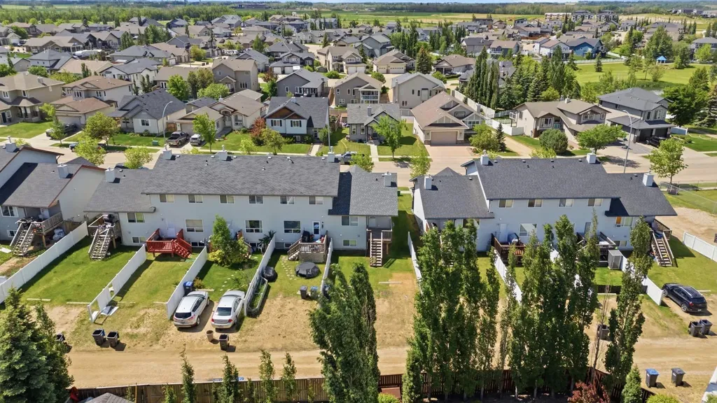67 Lakeway Boulevard Sylvan Lake AB T4S 2M9