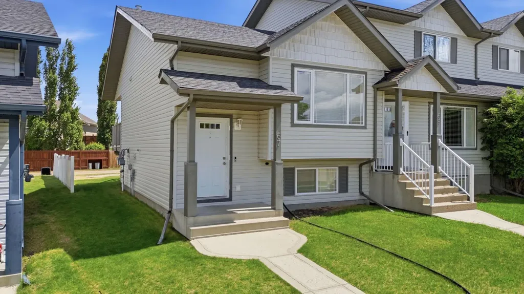 67 Lakeway Boulevard Sylvan Lake AB T4S 2M9
