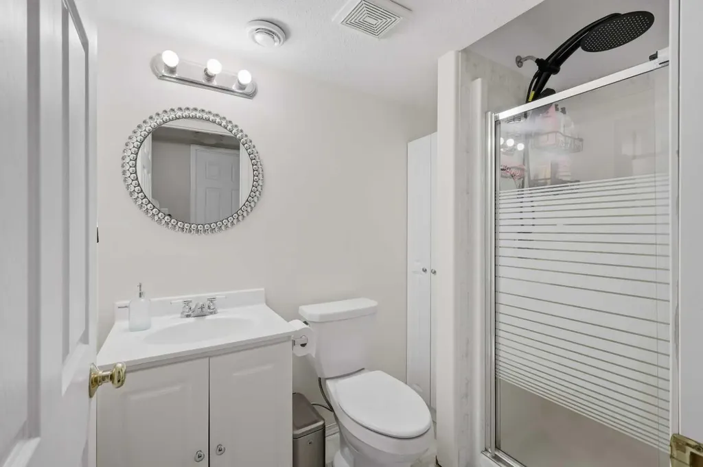 142 Robinson Penhold AB T0M1R0