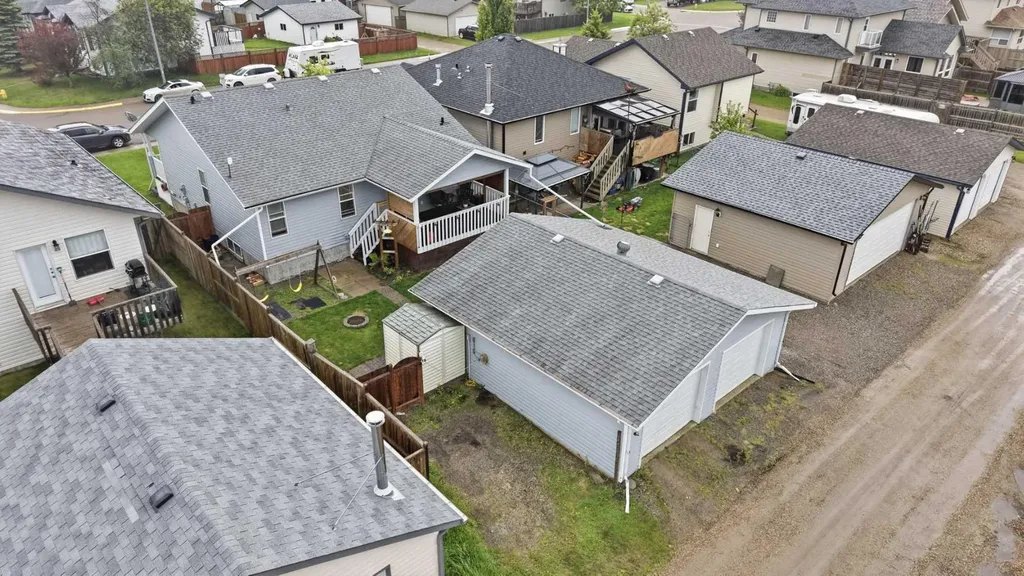 142 Robinson Penhold AB T0M1R0
