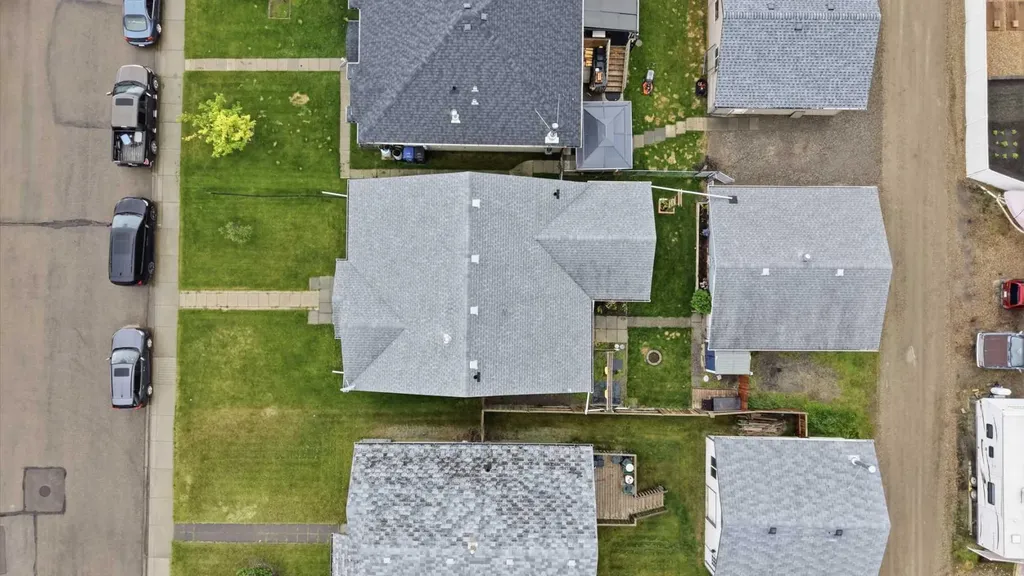142 Robinson Penhold AB T0M1R0