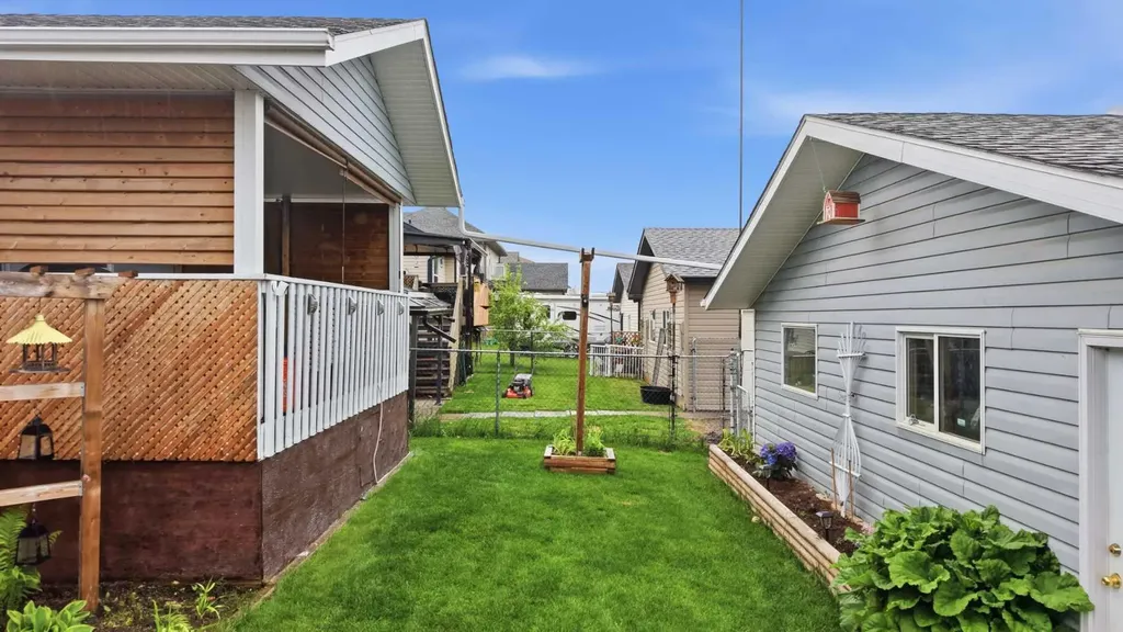 142 Robinson Penhold AB T0M1R0