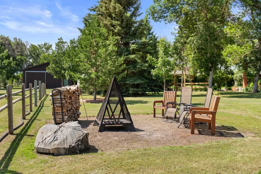 12129 Range Road 60 Rural Cypress County AB T1A 7E8