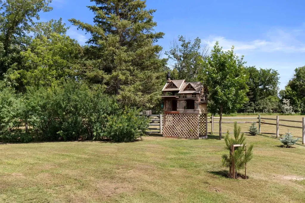 12129 Range Road 60 Rural Cypress County AB T1A 7E8