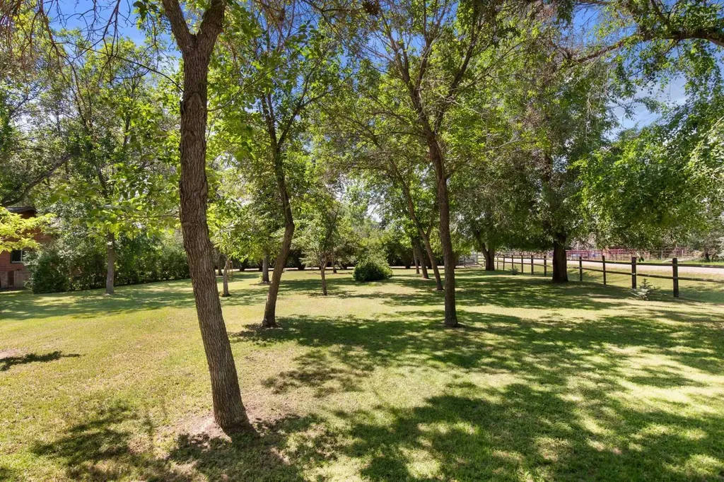 12129 Range Road 60 Rural Cypress County AB T1A 7E8