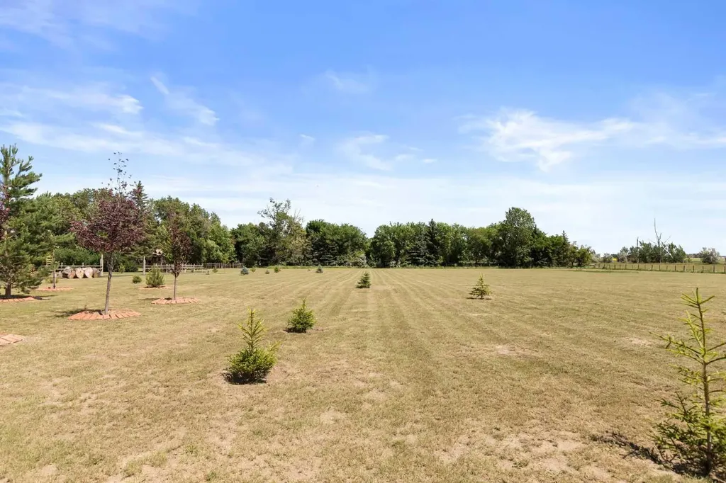 12129 Range Road 60 Rural Cypress County AB T1A 7E8