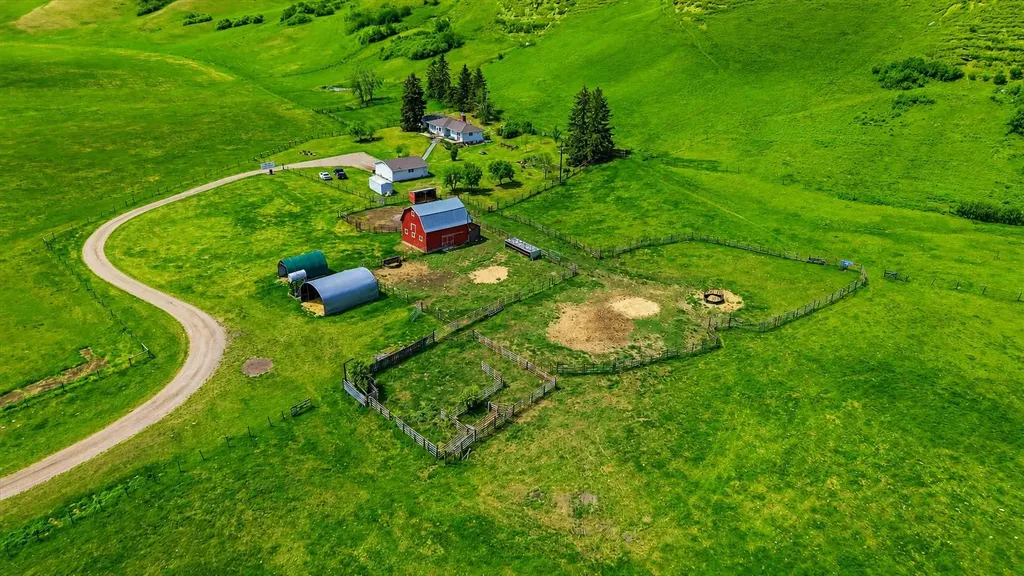 38105 Range Road 244 Rural Lacombe County AB T0C 0Y0